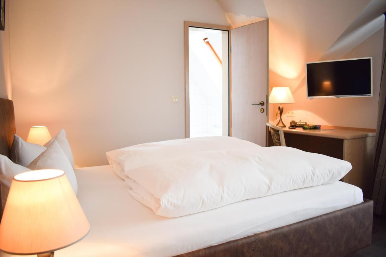 Castell Hotel & Restaurant Leinsweiler Luaran gambar