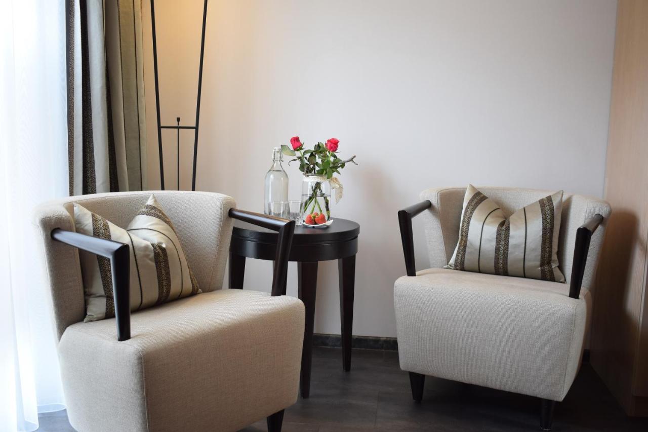 Castell Hotel & Restaurant Leinsweiler Luaran gambar