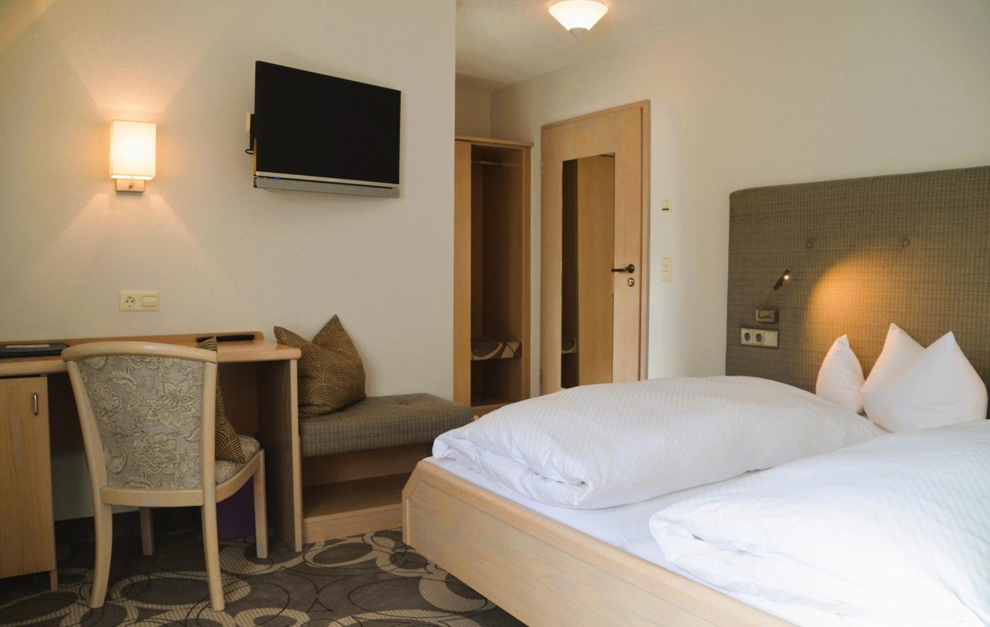 Castell Hotel & Restaurant Leinsweiler Luaran gambar