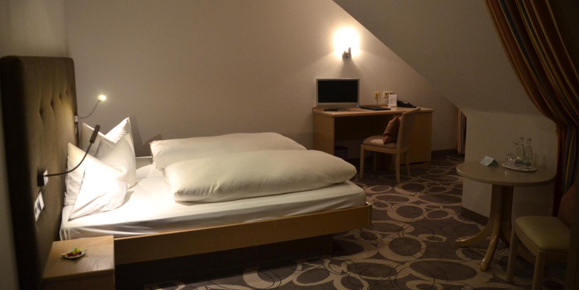 Castell Hotel & Restaurant Leinsweiler Luaran gambar
