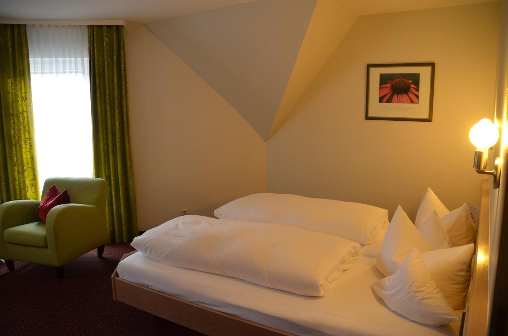 Castell Hotel & Restaurant Leinsweiler Luaran gambar