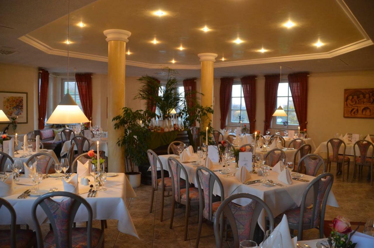 Castell Hotel & Restaurant Leinsweiler Luaran gambar